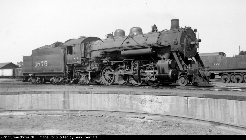 IC 2-8-2 #1875 - Illinois Central
